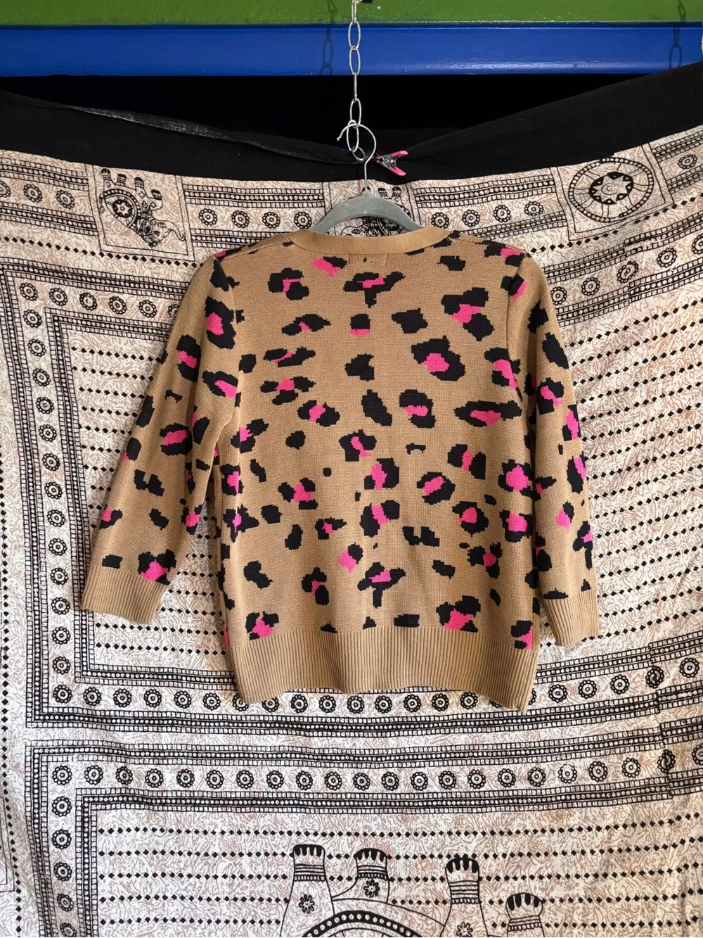 Takeout Tan w/ Black & Pink Animal Print 3/4 Sleeve Cardigan Women’s Size Large - Picture 6 of 8